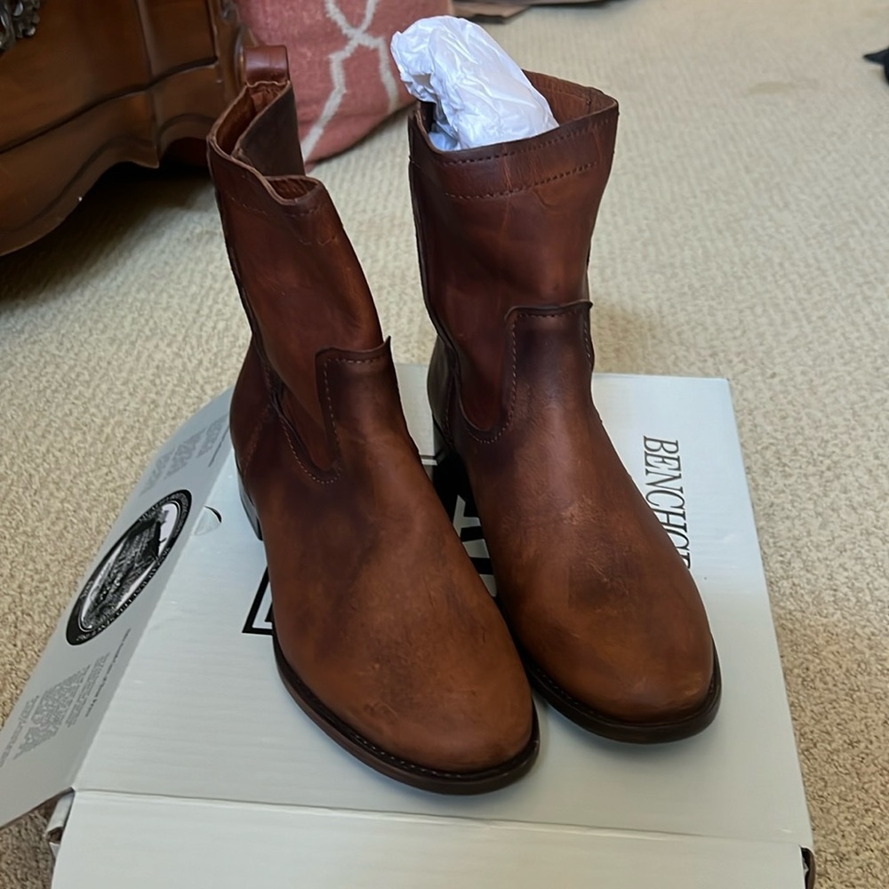 Frye Cara Cognac pull on leather booties. NIB SIZE 10